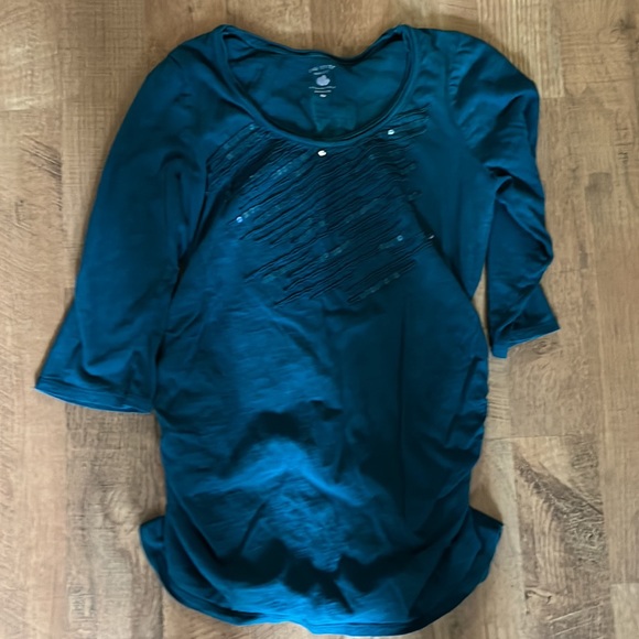 Bundle of Maternity Shirts - Picture 5 of 7